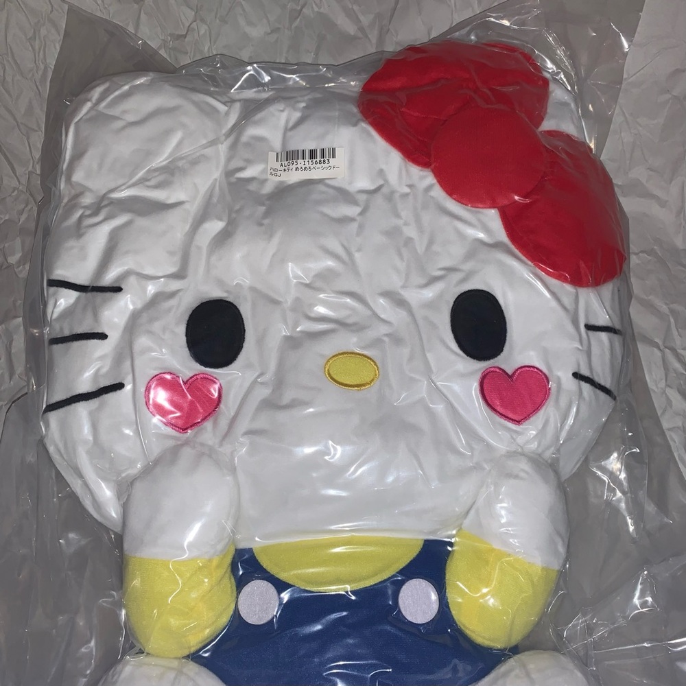 Hello kitty plush - Picture 2 of 6